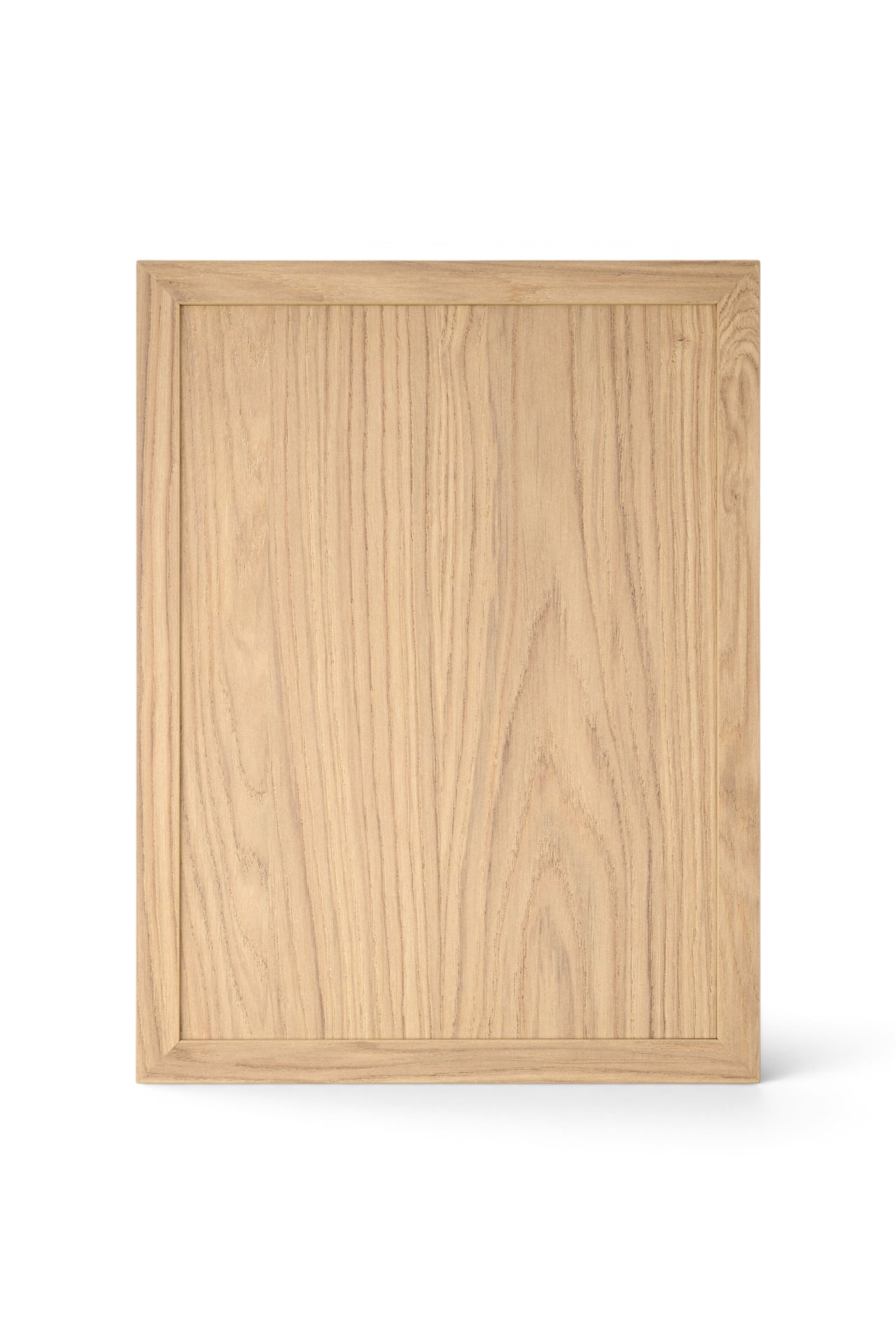 Shaker cabinet door with a Marco frame in Natural Casella Oak